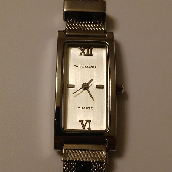 Ladies Vernier by 7 West Women's Silver Tone Quartz Mesh Fashion Watch - Picture 2 of 13